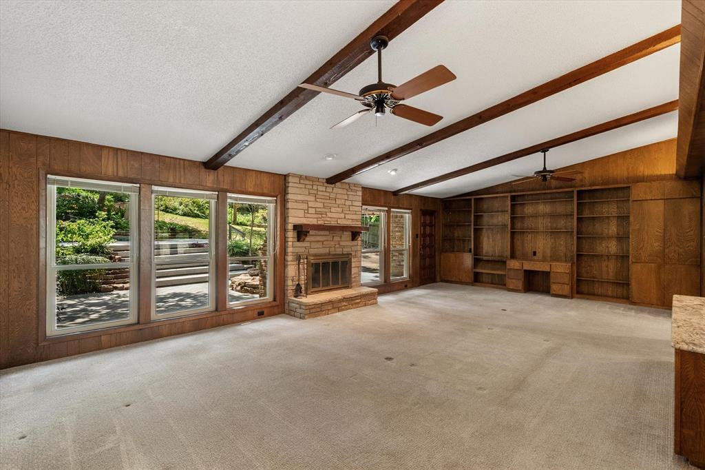 2216 Shadywood Court