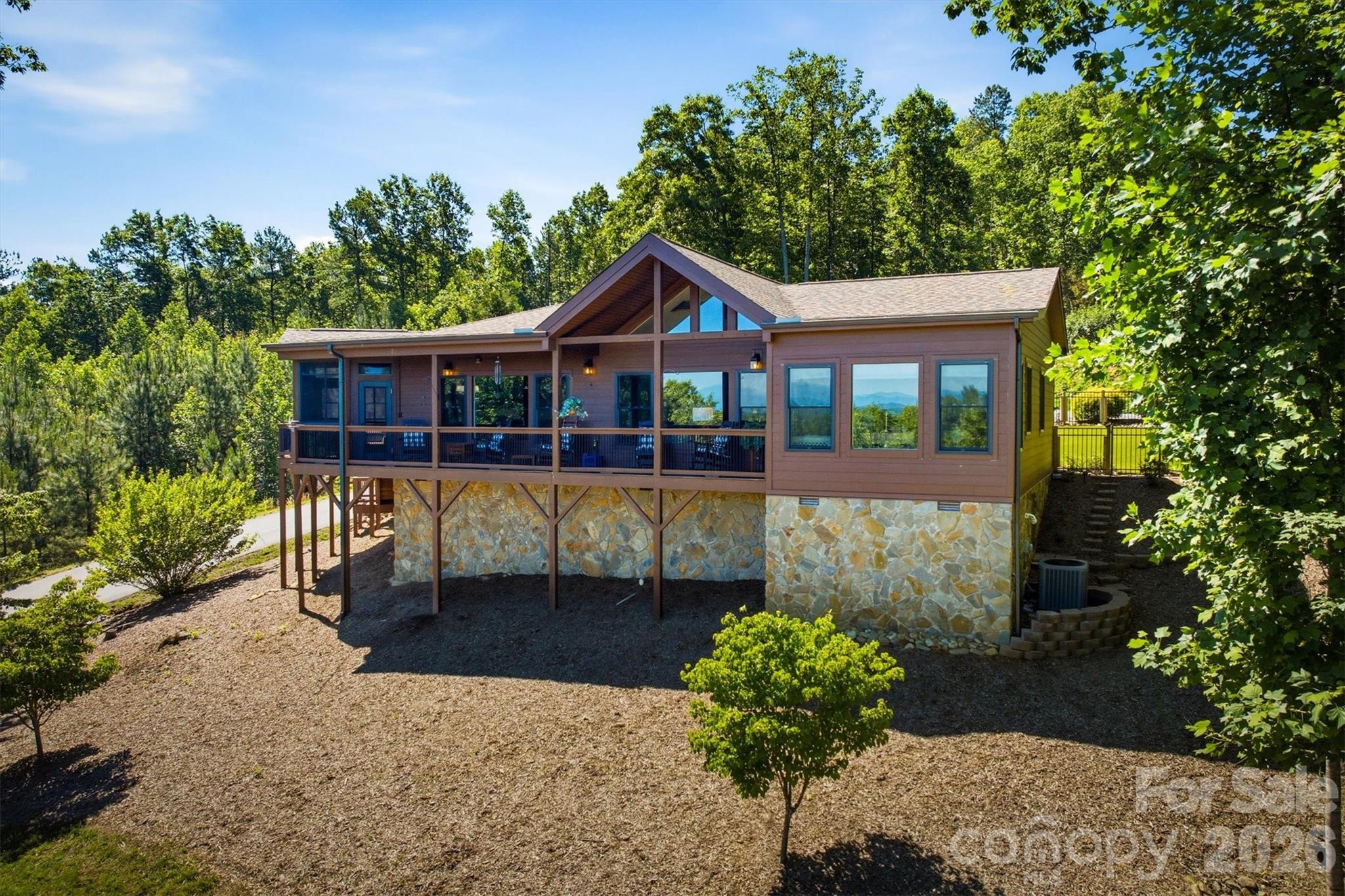 315 Lakeview Trail
