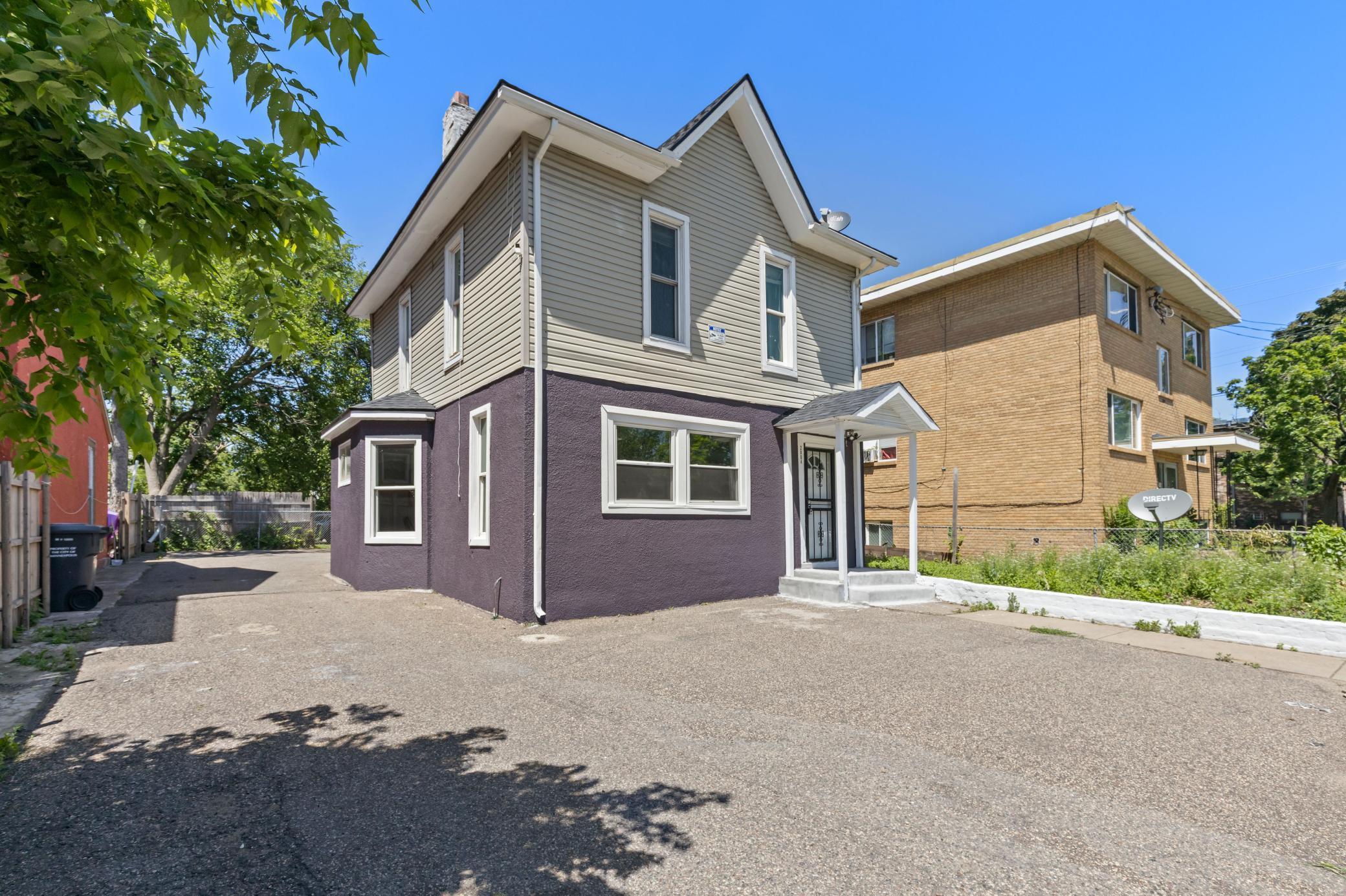 Beautifully renovated 3-bedroom, 2-bath home is move-in ready with modern updates throughout. Enjoy a spacious living room, a stylish and functional kitchen, and ample parking for up to 12 vehicles. Recent upgrades include new flooring, interior paint, cabinets, countertops, appliances, lighting, a new roof (2023), and more. A fresh concrete sidewalk adds the perfect finishing touch.