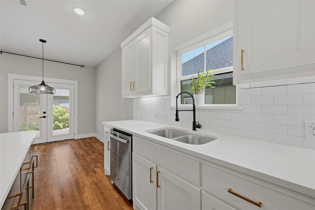 4919 Dry Creek