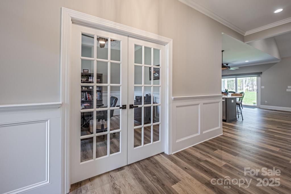 4594 N Wynswept Drive