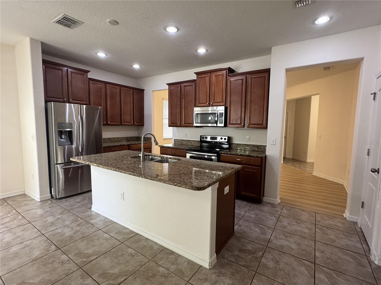 2731 Hampton Green Lane