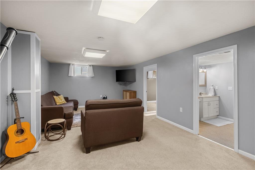 7010 N Wheaton Avenue