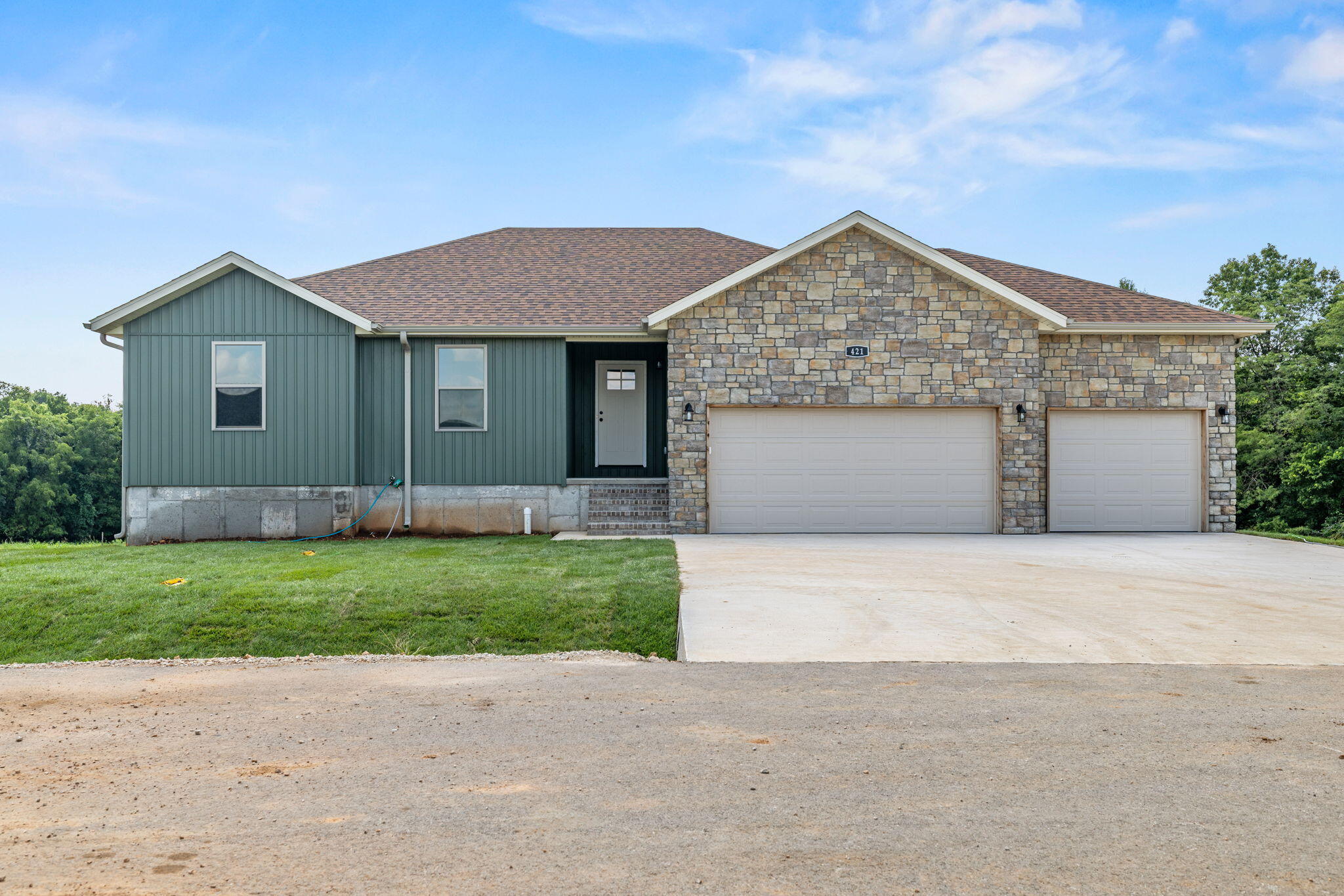 421 Beavertail Road