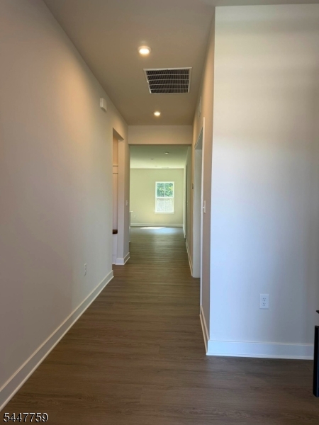 40 Thomas Knoll Blvd — photo 7 of 30
