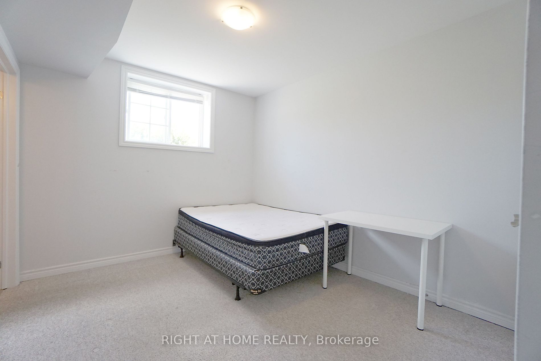 246 Penetanguishene Rd 8