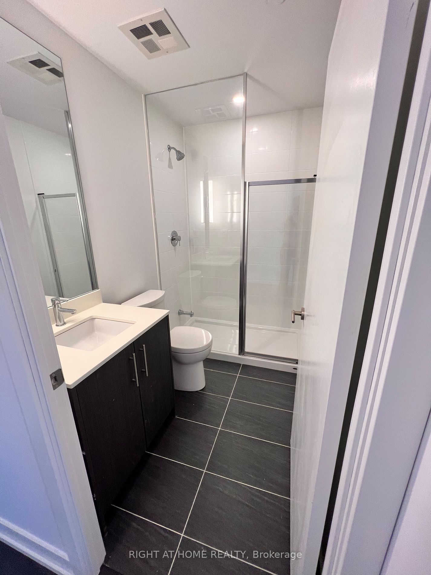 225 Veterans Dr 401