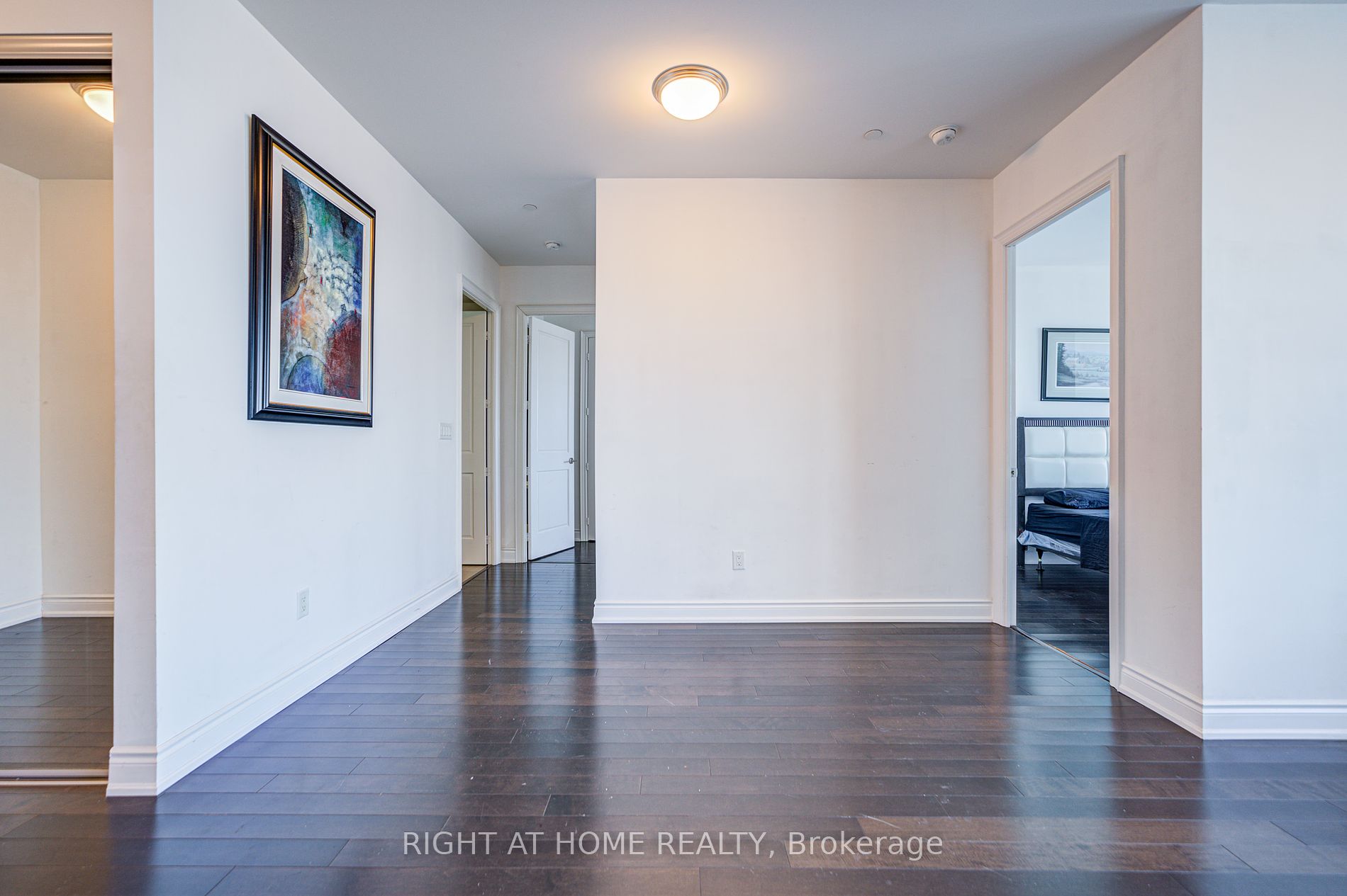388 Yonge St 7405 B