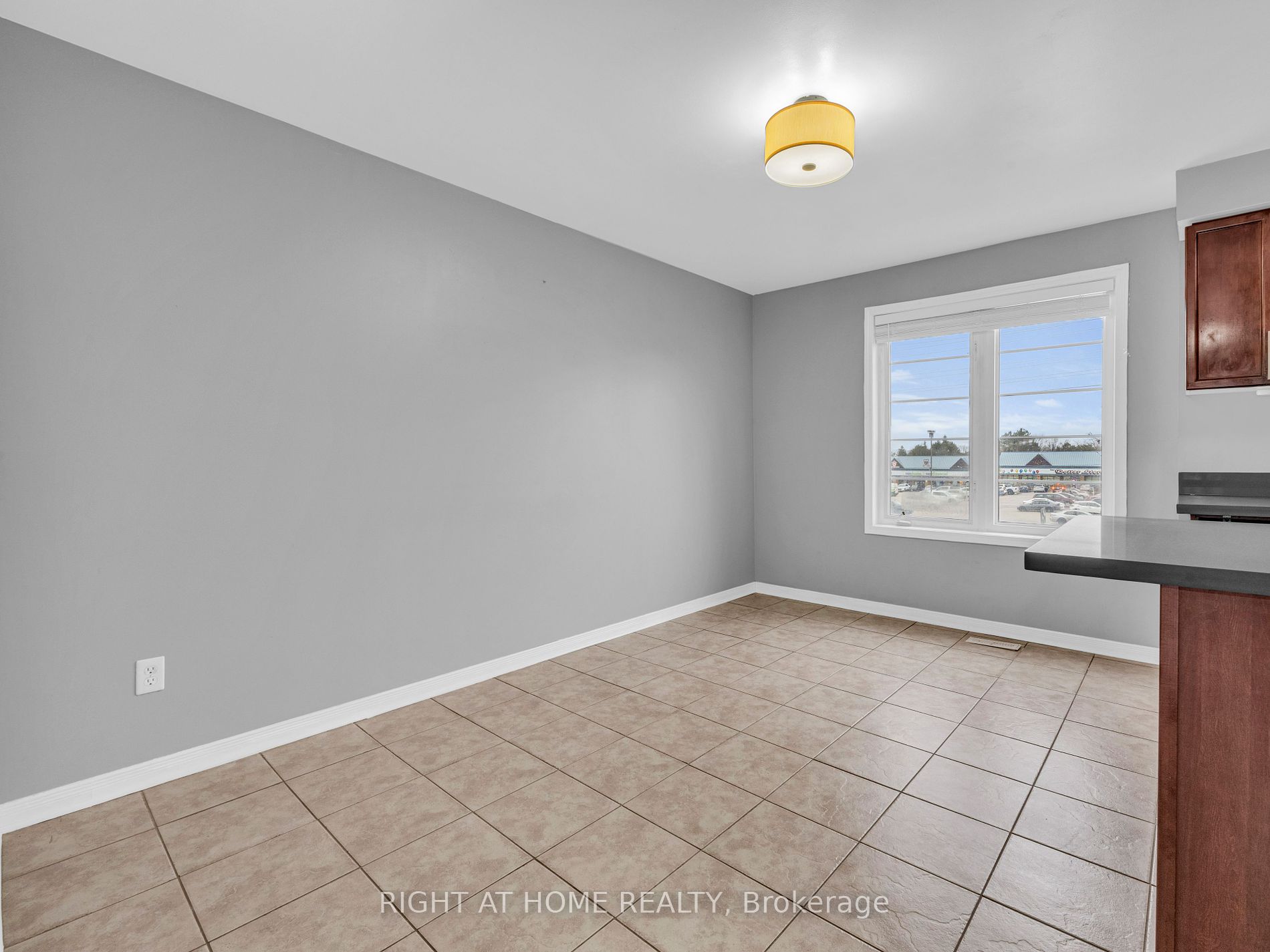 162 W Bayly St