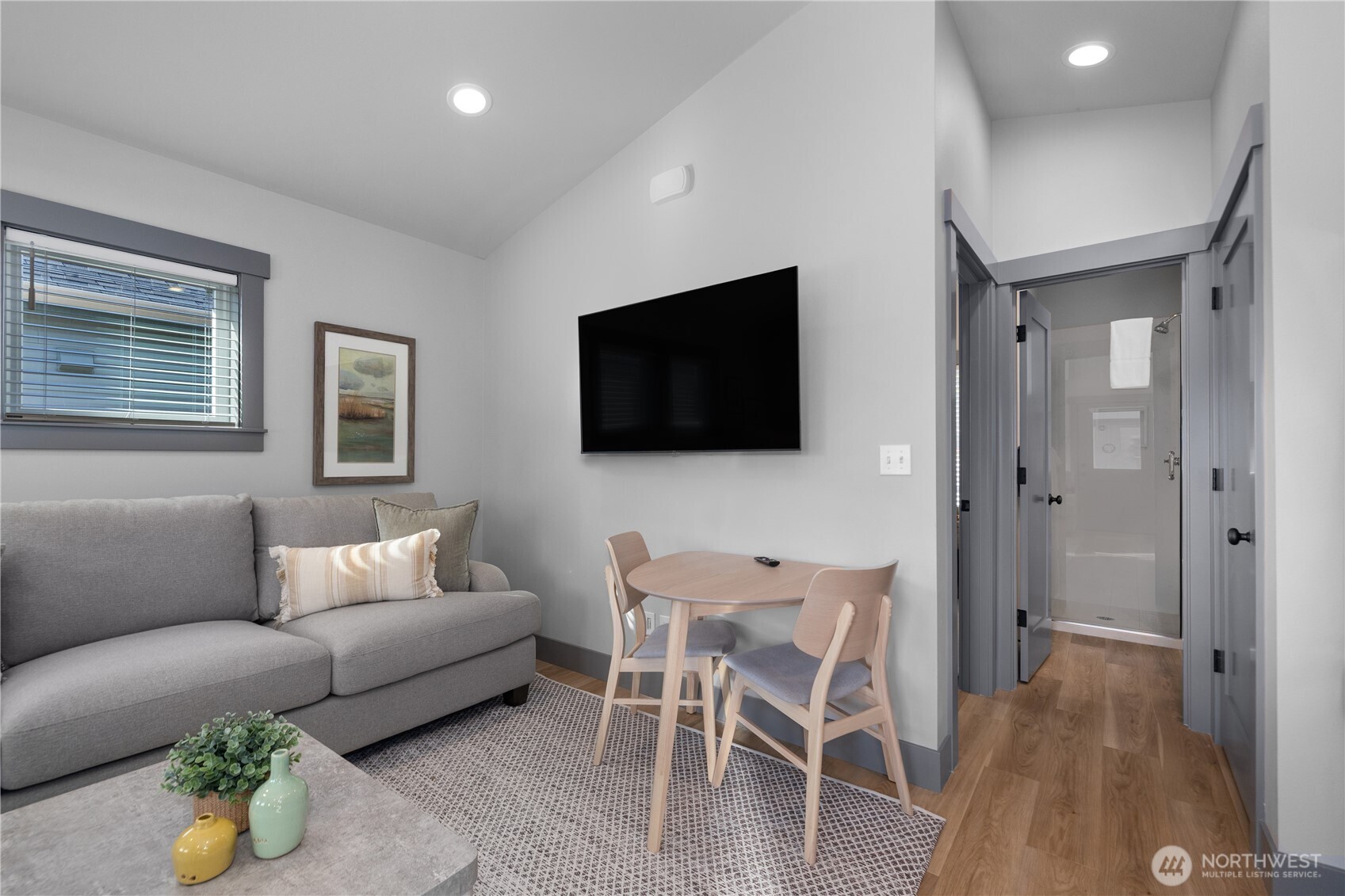 22 Bungalow Loop