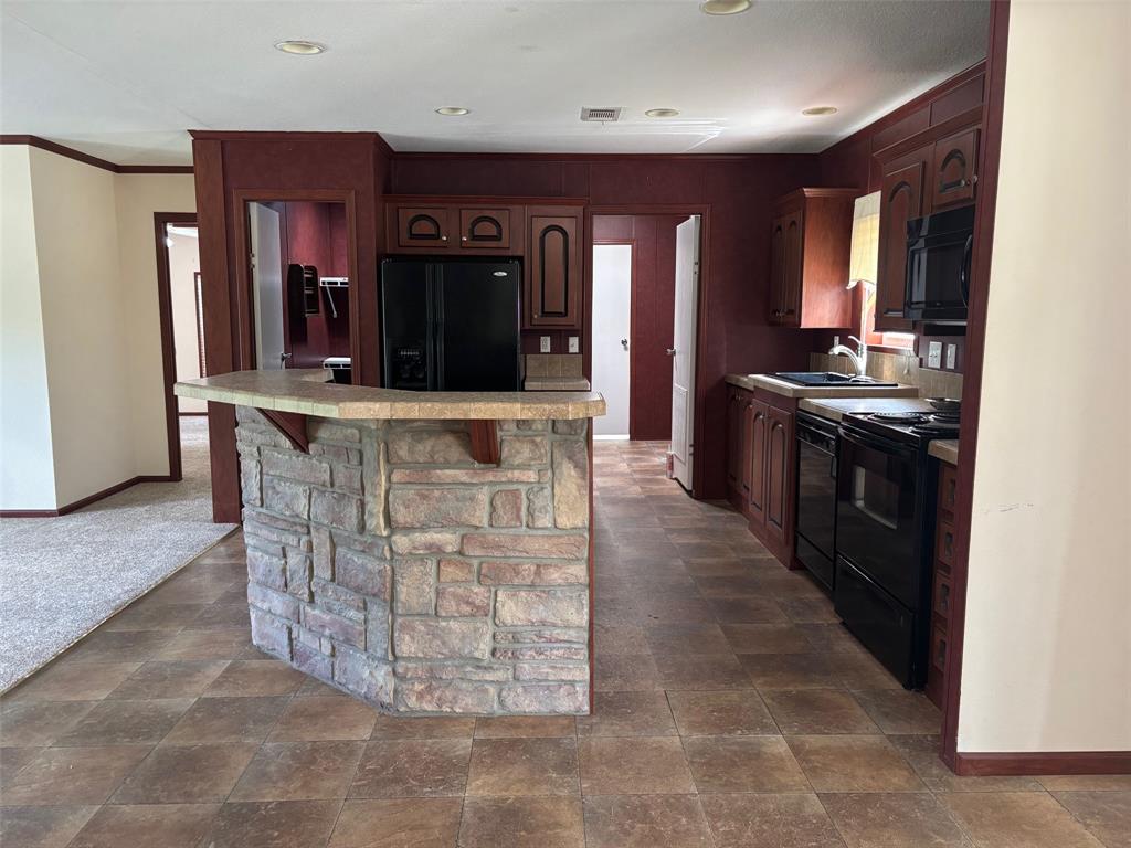 318 Luther Lane