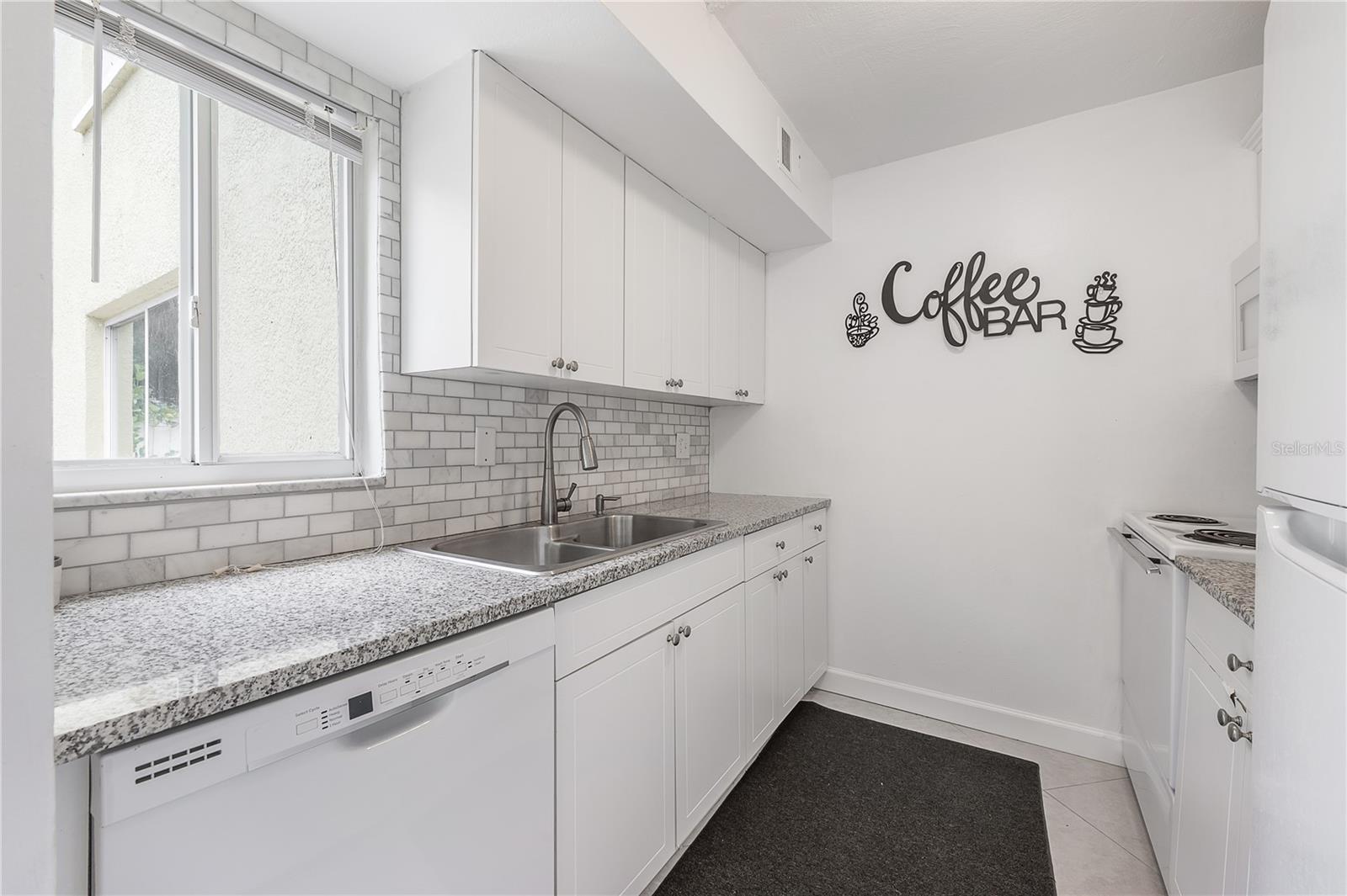 3206 W Azeele Street 129