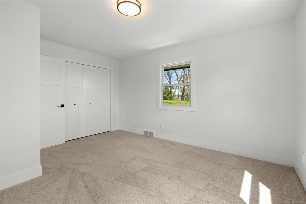 7533 Roberta Lane