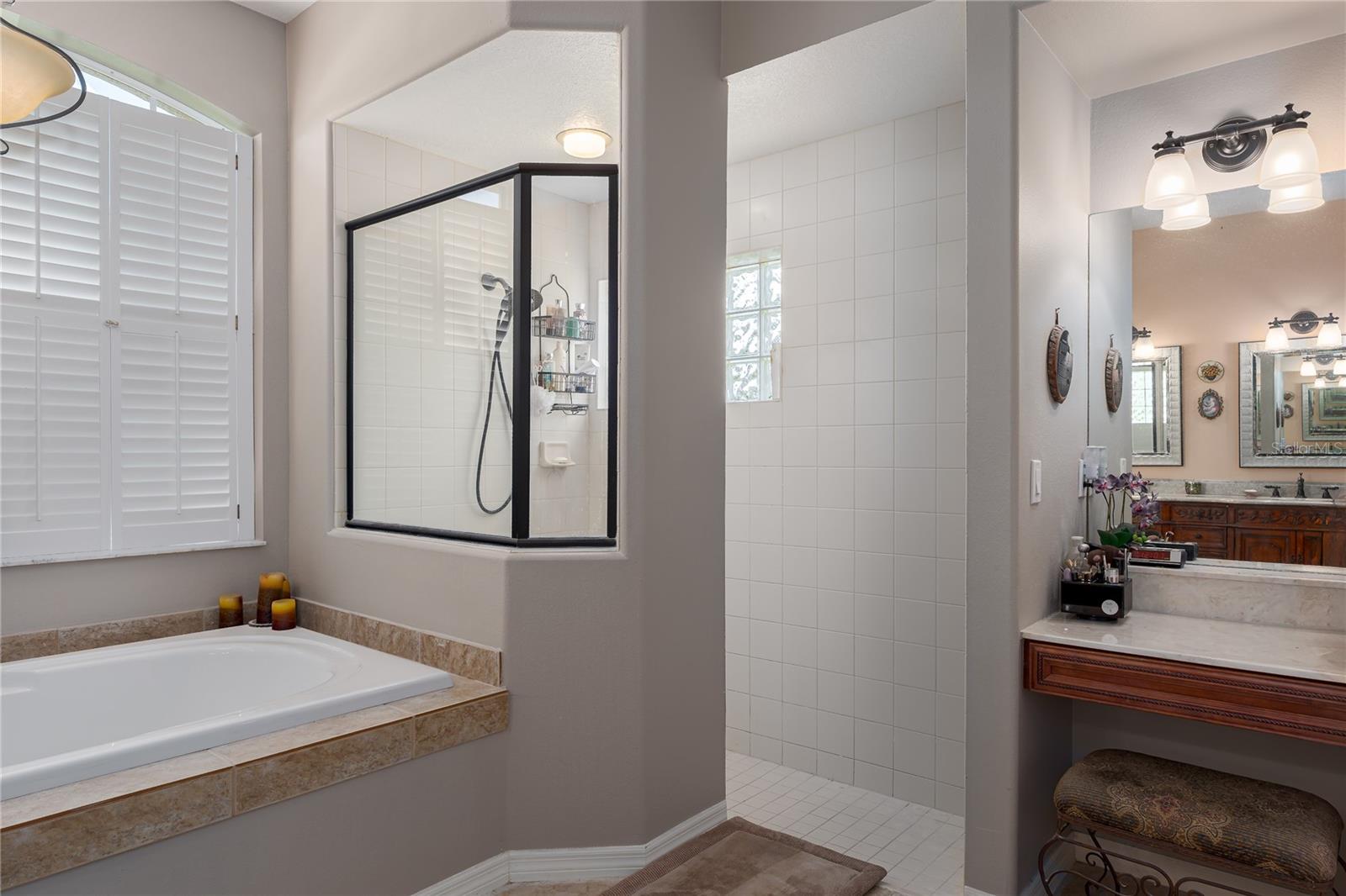 5603 90th Avenue Circle E