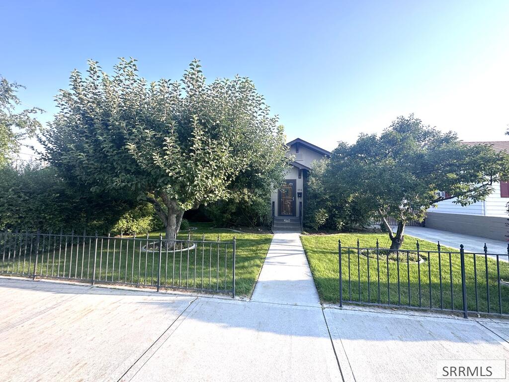 394 W 19th Street