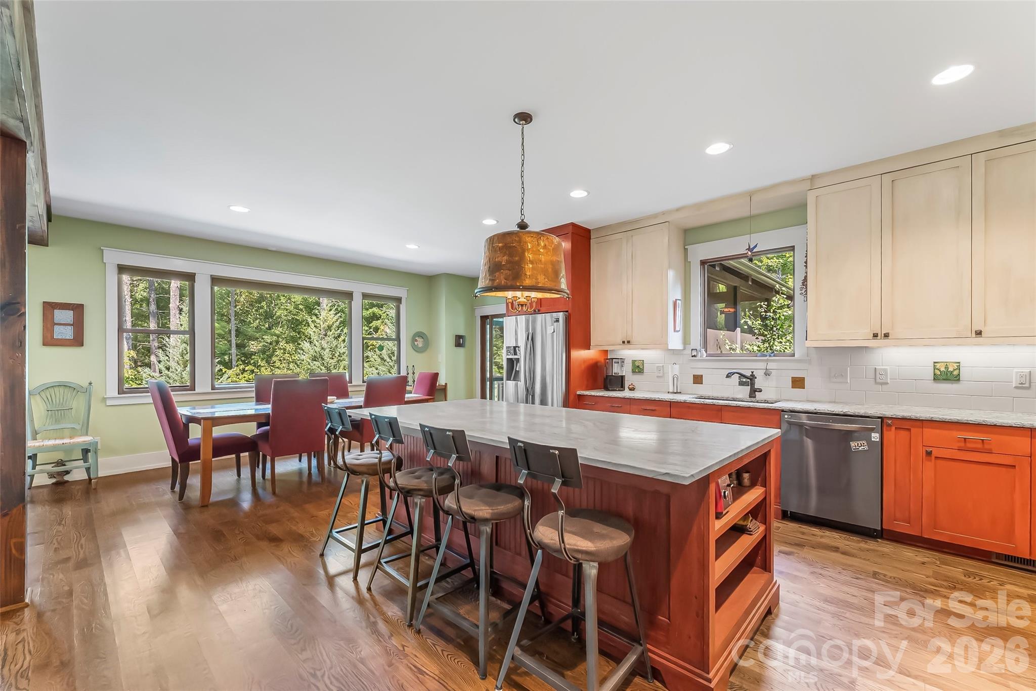3201 Donahue Drive