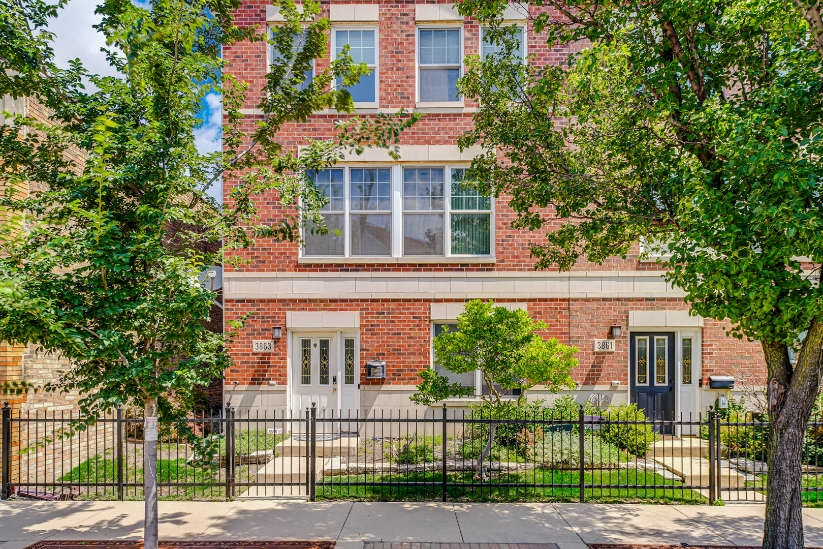 Marvelous END UNIT BRICK townhome with a private courtyard in the back; has private access via Kenton Ct. Old Irving Pointe Subdivision - 4bedrooms/3bath townhome is ready for your personal touches * Updated kitchen with NEW Stainless Steel appliance package (2019), granite counters (2013) and 42" cabinets. Gorgeous OAK HARDWOOD FLOORS on main level * 3 good sized BRs on 2nd level including the spacious master bedroom overlooking the courtyard, has VAULTED CEILING, private master bathroom with 6' soaker, separate shower and dual-sink vanity * OPEN main floor plan is ready for those social gatherings, quiet evenings or game nights. The main level has a versatile 4th bdrm/guest bdrm/office complete with full bath.  ADDITIONAL FEATURES/UPGRADES include mechanicals; HVAC, A/C Condenser and hot water heater (2016), maintenance free composite 20' x 8' deck (2016) off kitchen overlooking mature landscaped courtyard, canned lighting, gas-burning fireplace, professionally organized closets with Elfa closet systems, Marvin insulated windows (2013) have custom up-and-down blinds, wired for surround sound, remote home security system, newer carpeting (2015), Newer side-by-side Washer & Dryer (2015), additional attic storage with pull-down stairs. Double-wide driveway leads to two-car SUV-friendly, attached garage with additional storage and shelving. Recent updates include the fastest internet (fiber) connection, wired ethernet in every room, smart door locks and smart garage door opener. This single, family townhouse is close to grocery stores, transportation, the updated Metra Grayland platform station that includes longer platforms and many more convenient passenger features to get you to Union Station in less than 30 minutes. Ready to show and make this your place, Show with confidence.