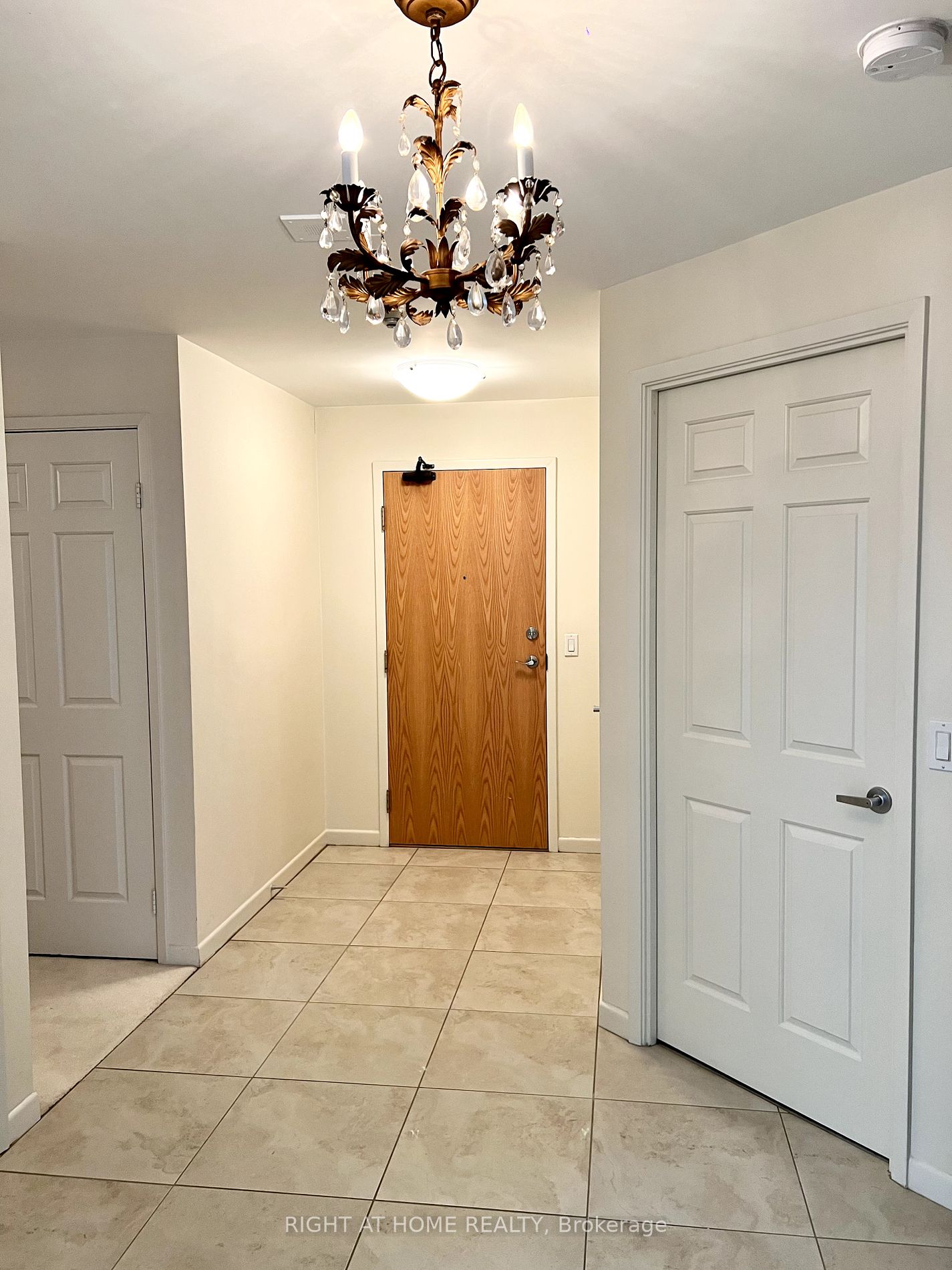 955 Millwood Rd 204