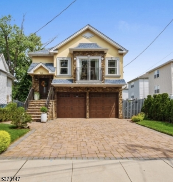 213 Edgar Pl