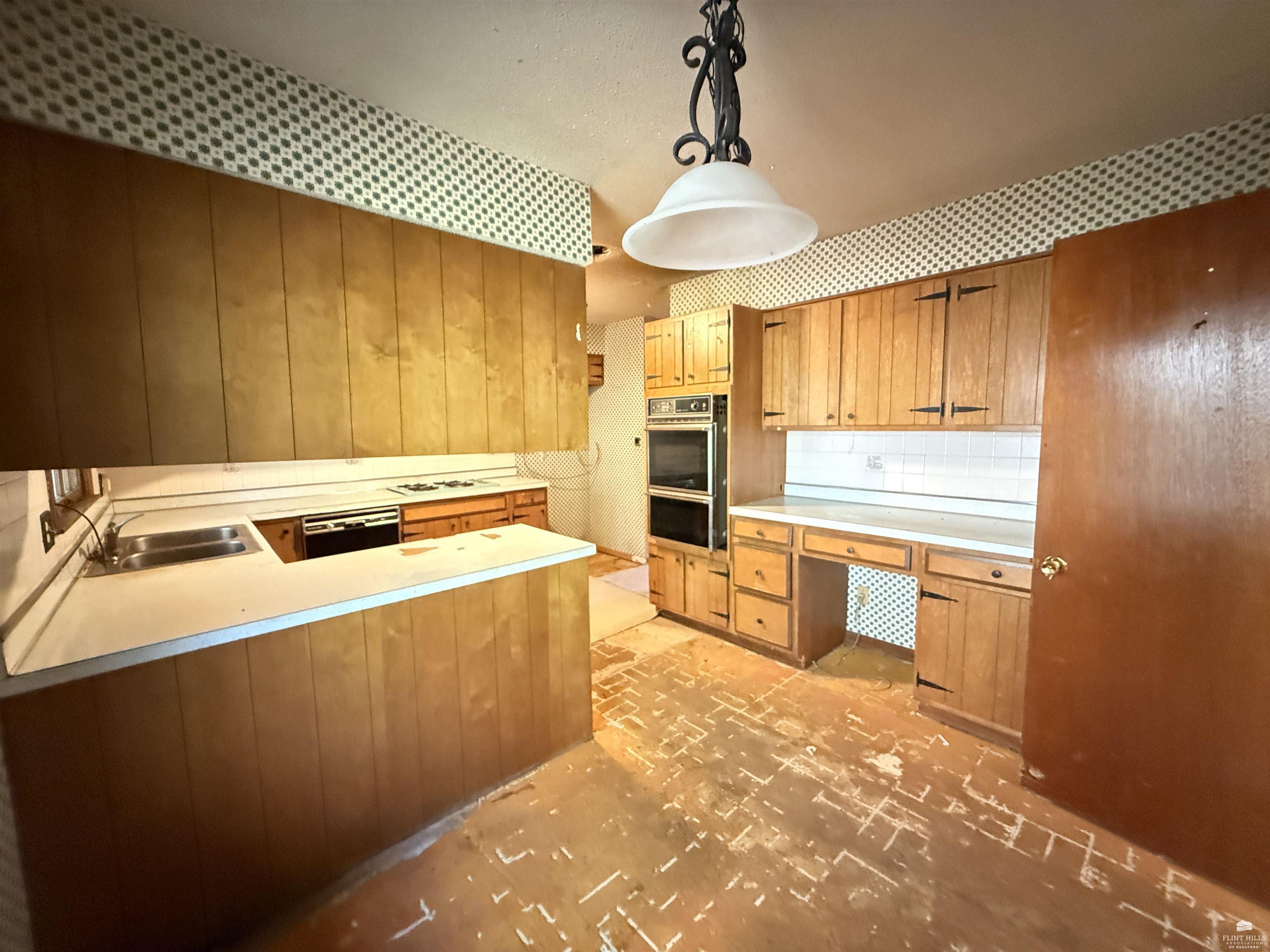 3030 Sunnyside Drive