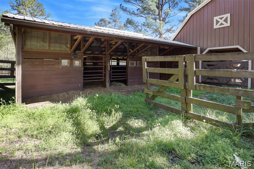 S-K Ranch 858 Wayne Rm