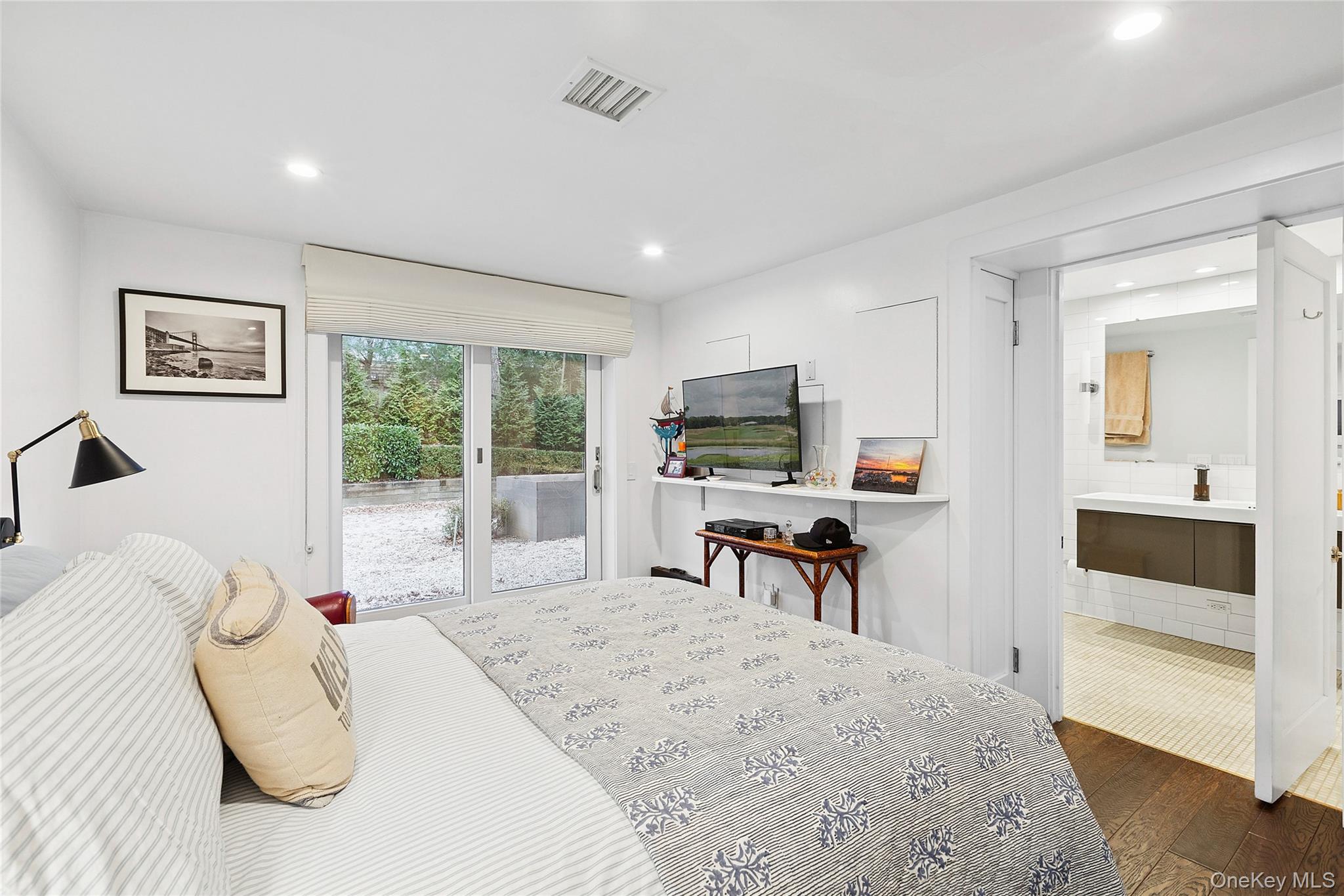 68 Three Mi Hbr Hog Crk Highway