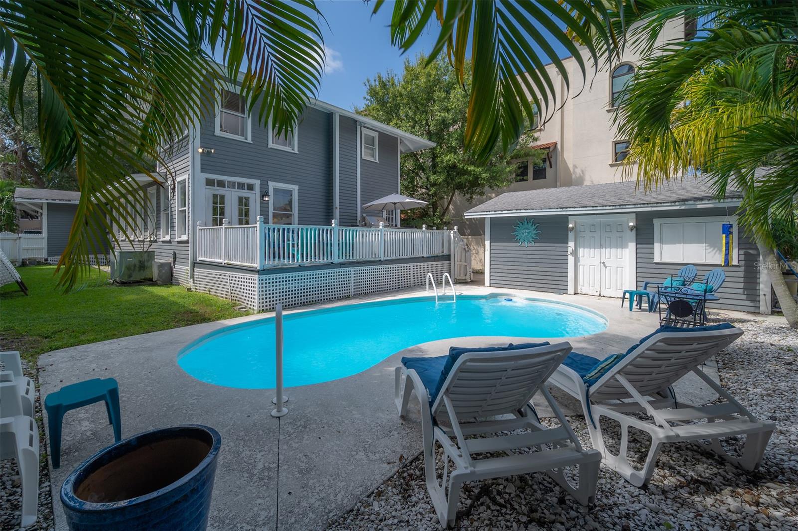 2921 W El Prado Boulevard