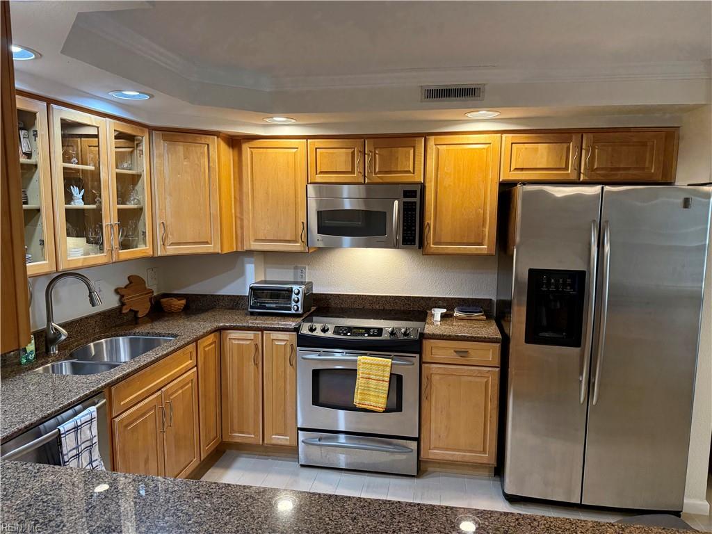 2830 Shore Drive 706