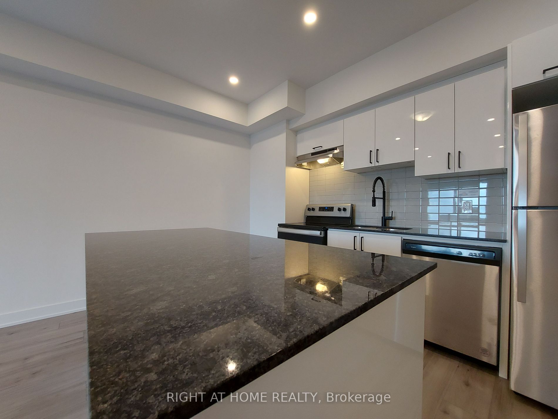 1 Chef Lane 304