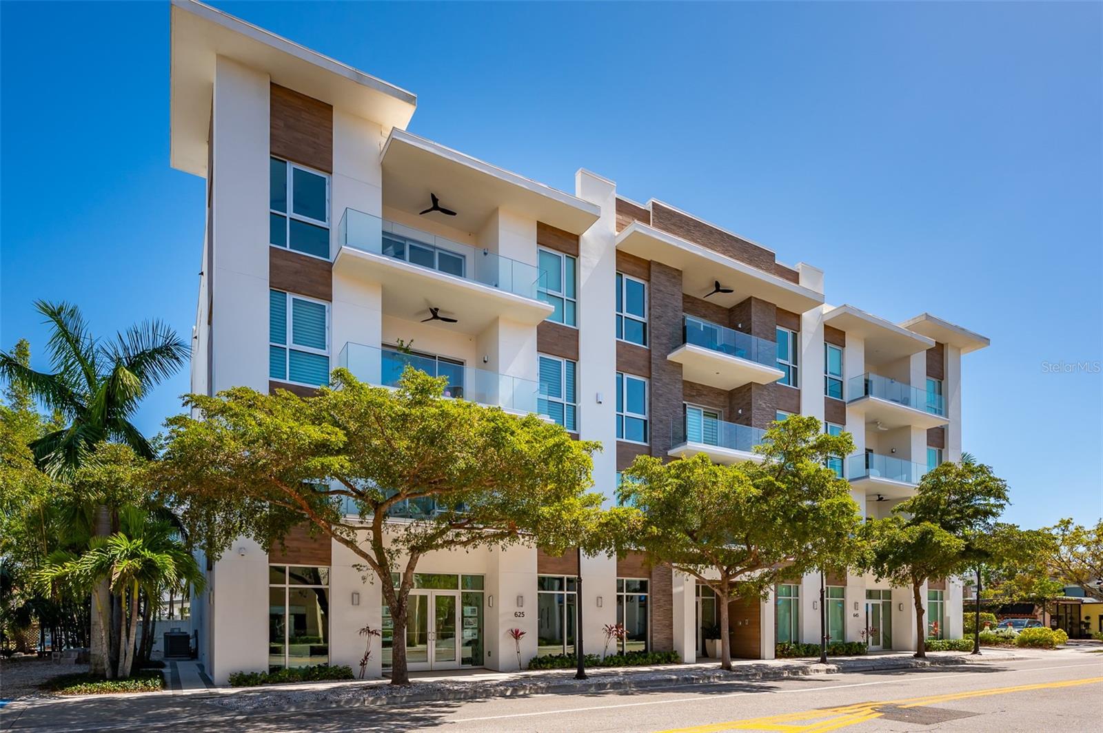 635 S Orange Avenue 404