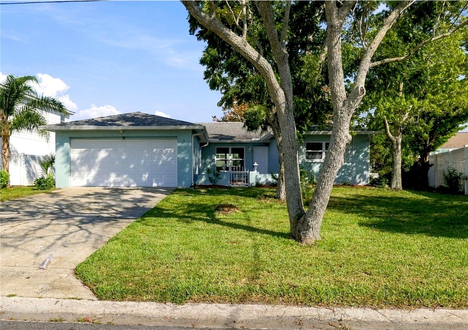 Some homes sell you a house. This one sells you a lifestyle. In Hernando Beach, with Direct Access to the Gulf of America, the water isn’t just part of the view—it’s part of the plan. Inside, the hard work is already done: new flooring, a modern kitchen with granite countertops, new appliances, and two beautifully remodeled bathrooms give the home a fresh, updated feel. What’s left is the fun part: making it yours. Bring your own style, ideas, and your version of the Florida lifestyle. The renovation is someone else’s chapter. The next one gets to be yours—and the Gulf is right there waiting!