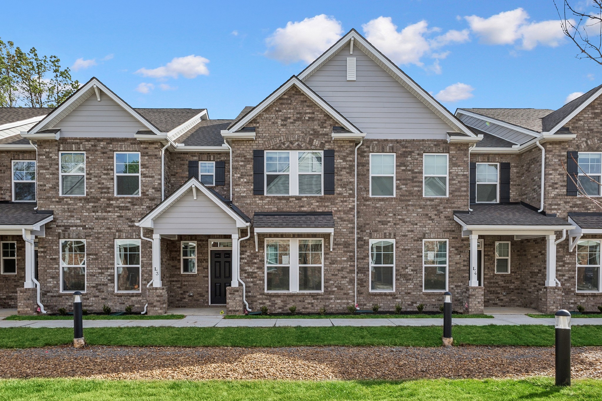 2900 Suzanne Landon Dr D5 — sold