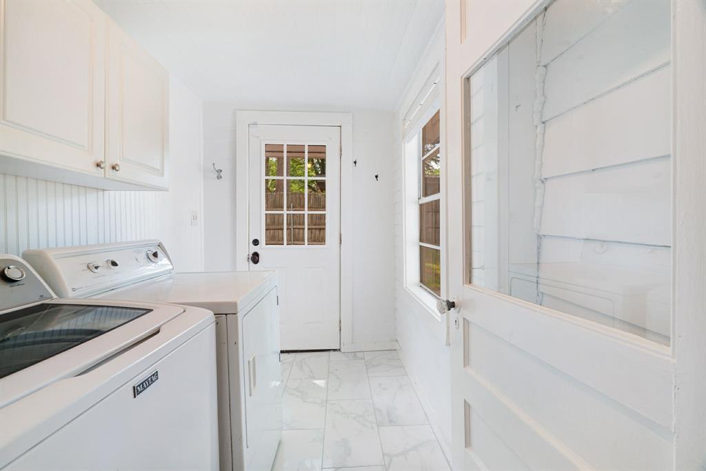 2240 Hubbard