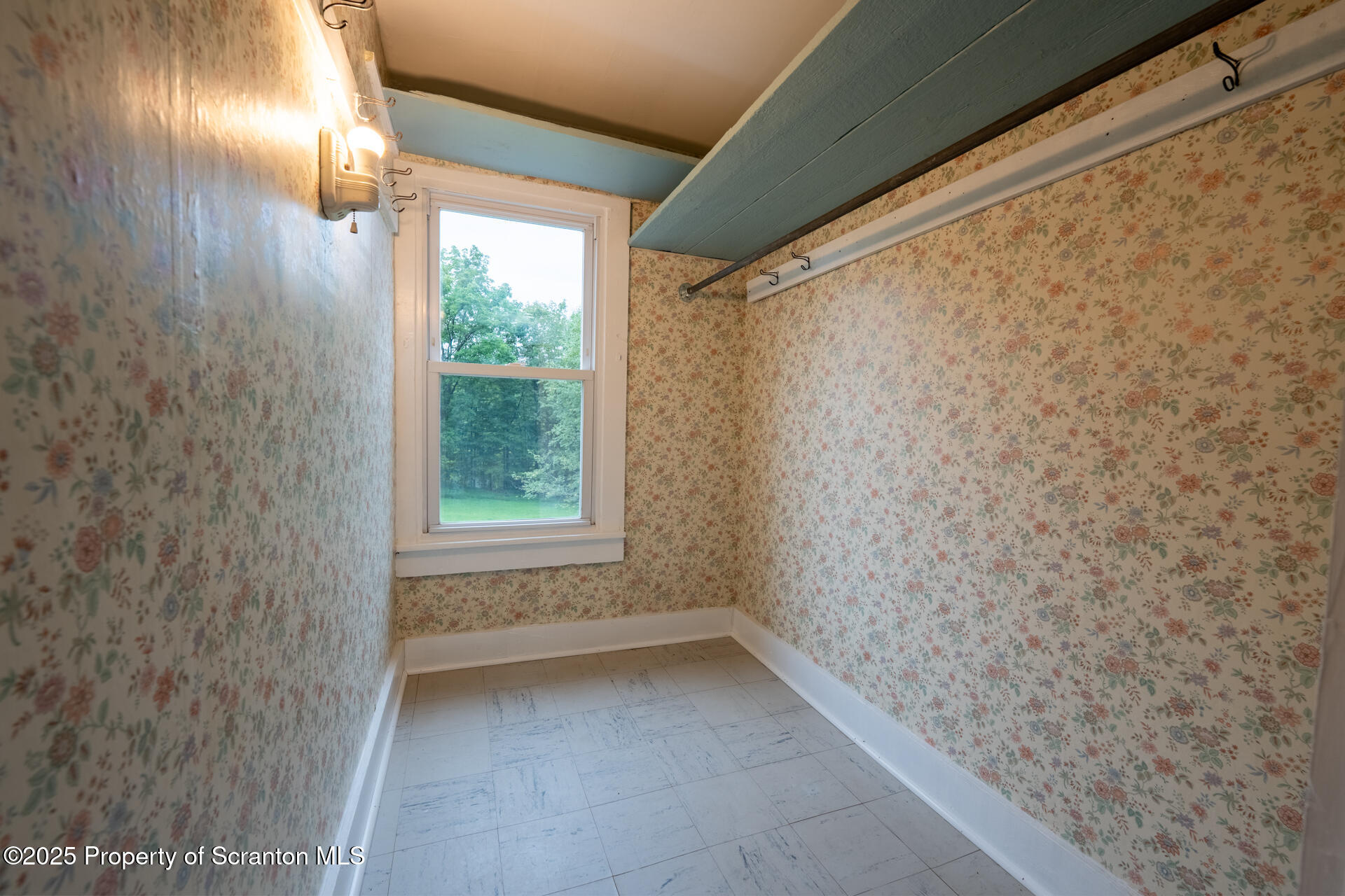 127 Lower Dug Road