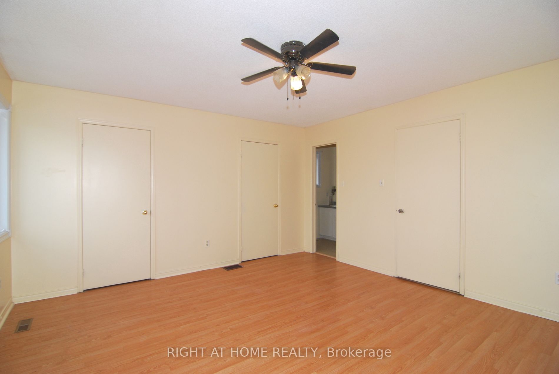158 Toba Cres