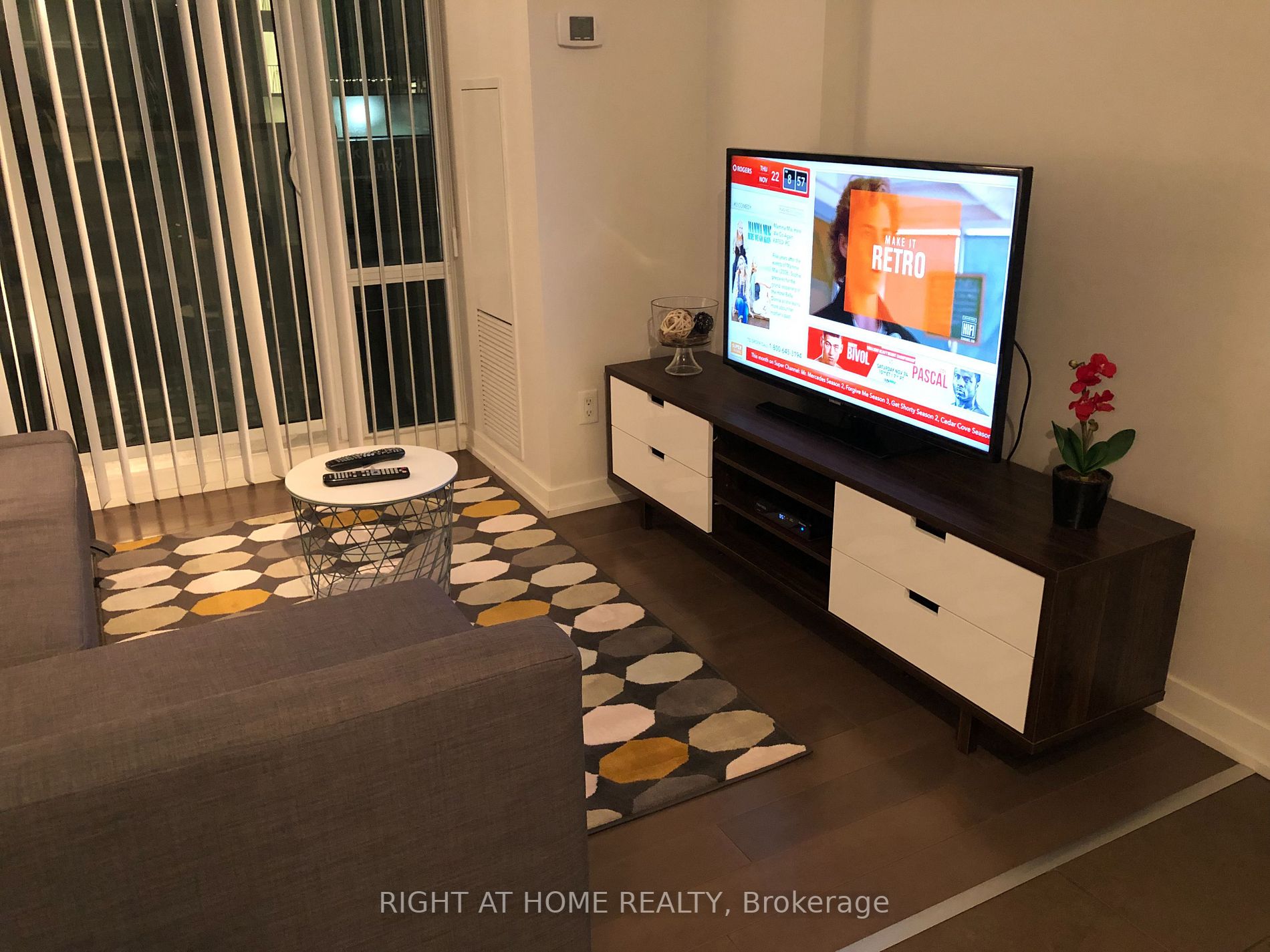 170 Fort York Blvd 205