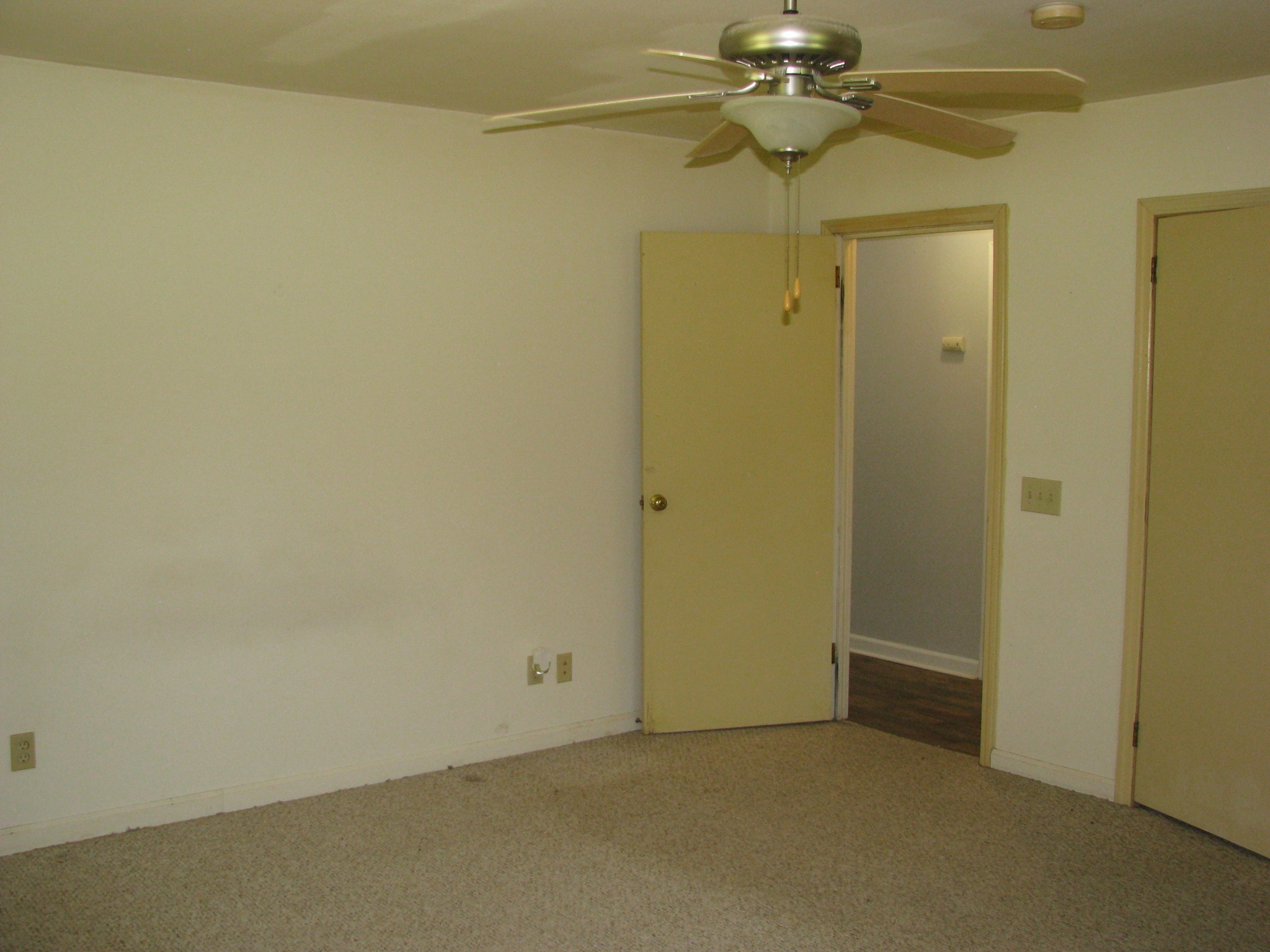 1419 Dyer Rd