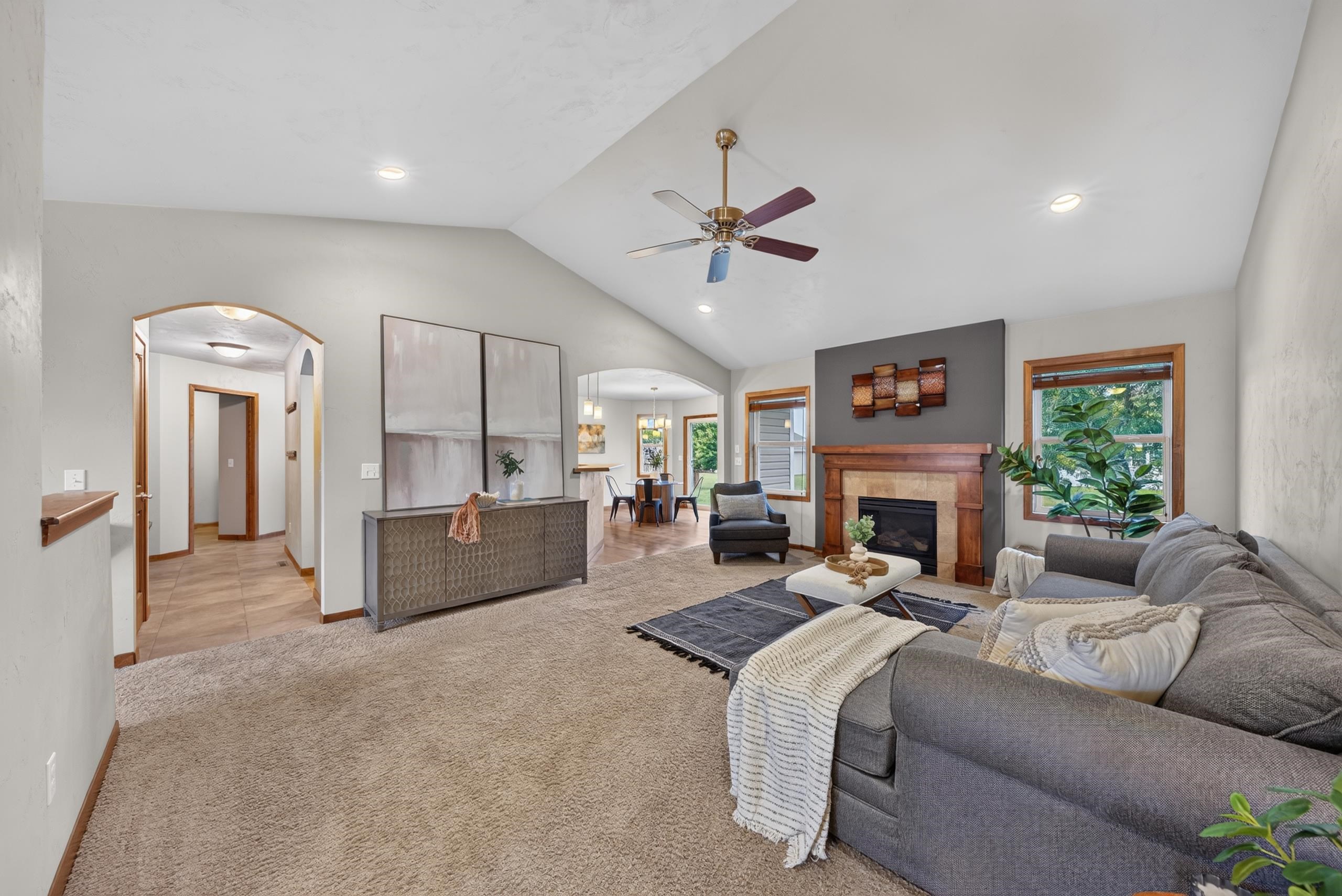 3875 Duchess Lane