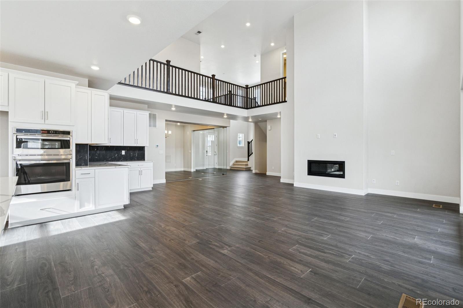 5566 Hickory Oaks Trail