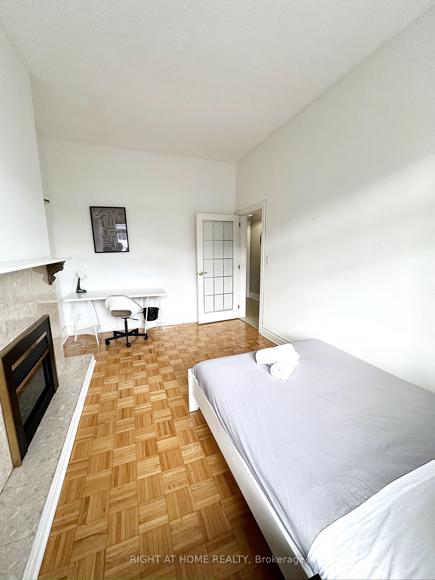 12 N Foxley St 2nd/3rd