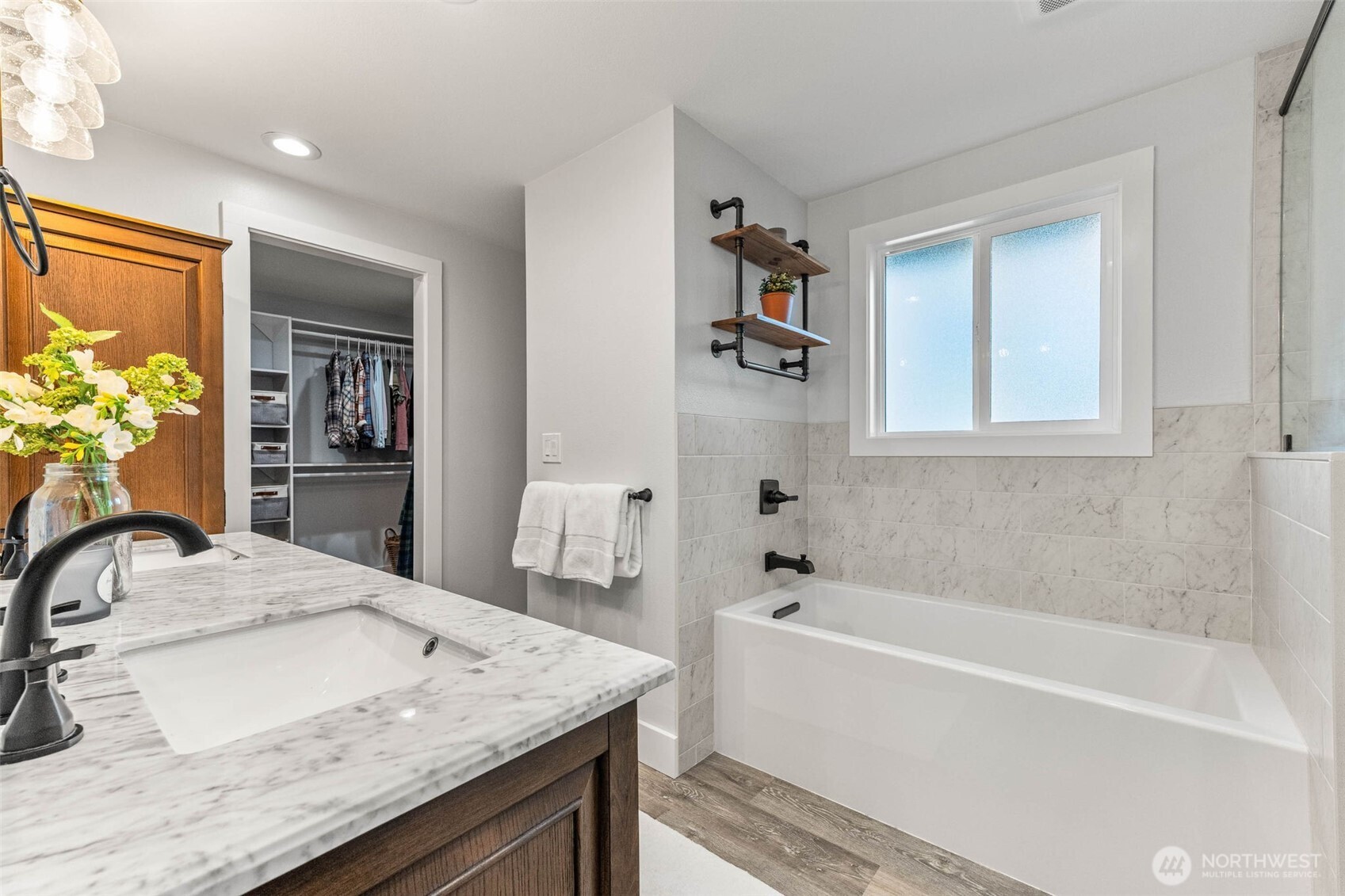 2809 Moorelands Avenue NW