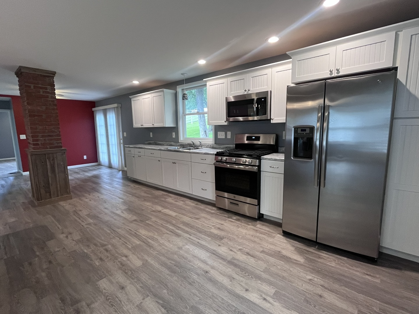 1720 Hugenberg Lane