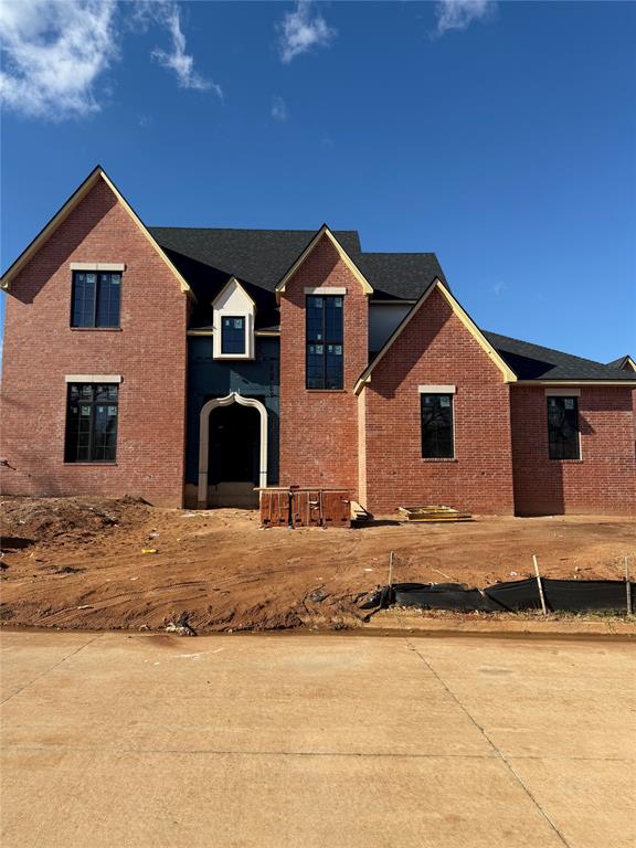 New home in the wonderful gated community, Oak Tree! Luxury and designer finishes can be found everywhere you look as well as exceptional build quality. This homefeatures four bedrooms with a study/nook, four and a half bathrooms and a bonus room upstairs. This kitchen is set up for entertaining, with a large island, lots of cabinetry, butlers pantry with even more storage and counter space. The primary suite offers a soaking tub, walk in shower, double vanities, and a huge walk in closet with extra shoe storage. This home has big windows throughout offering lots of natural lighting in every room. Don’t miss your chance to call this one your home!