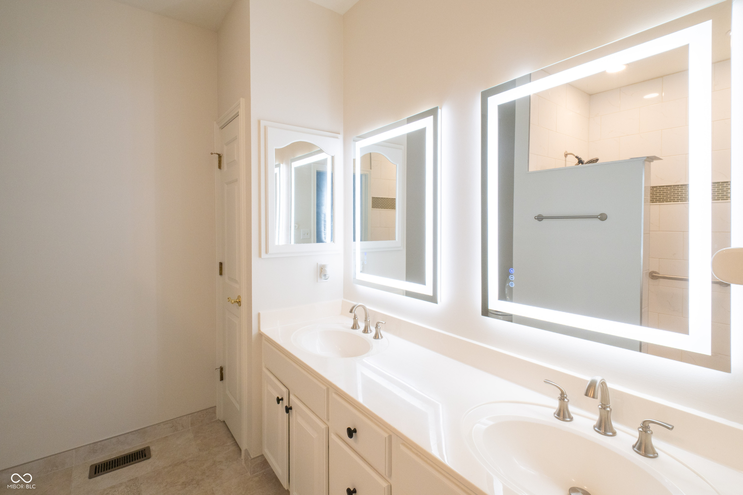 1701 Pathway Drive N