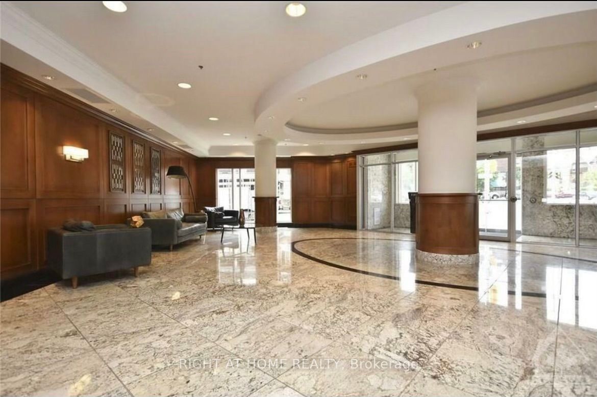 195 Besserer St 2008