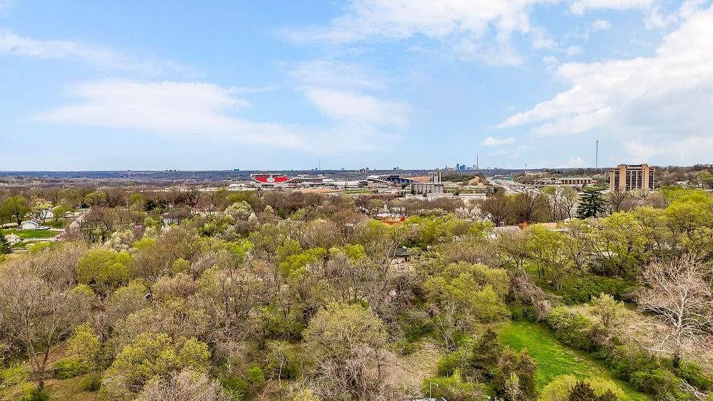 4224 Hawthorne Avenue