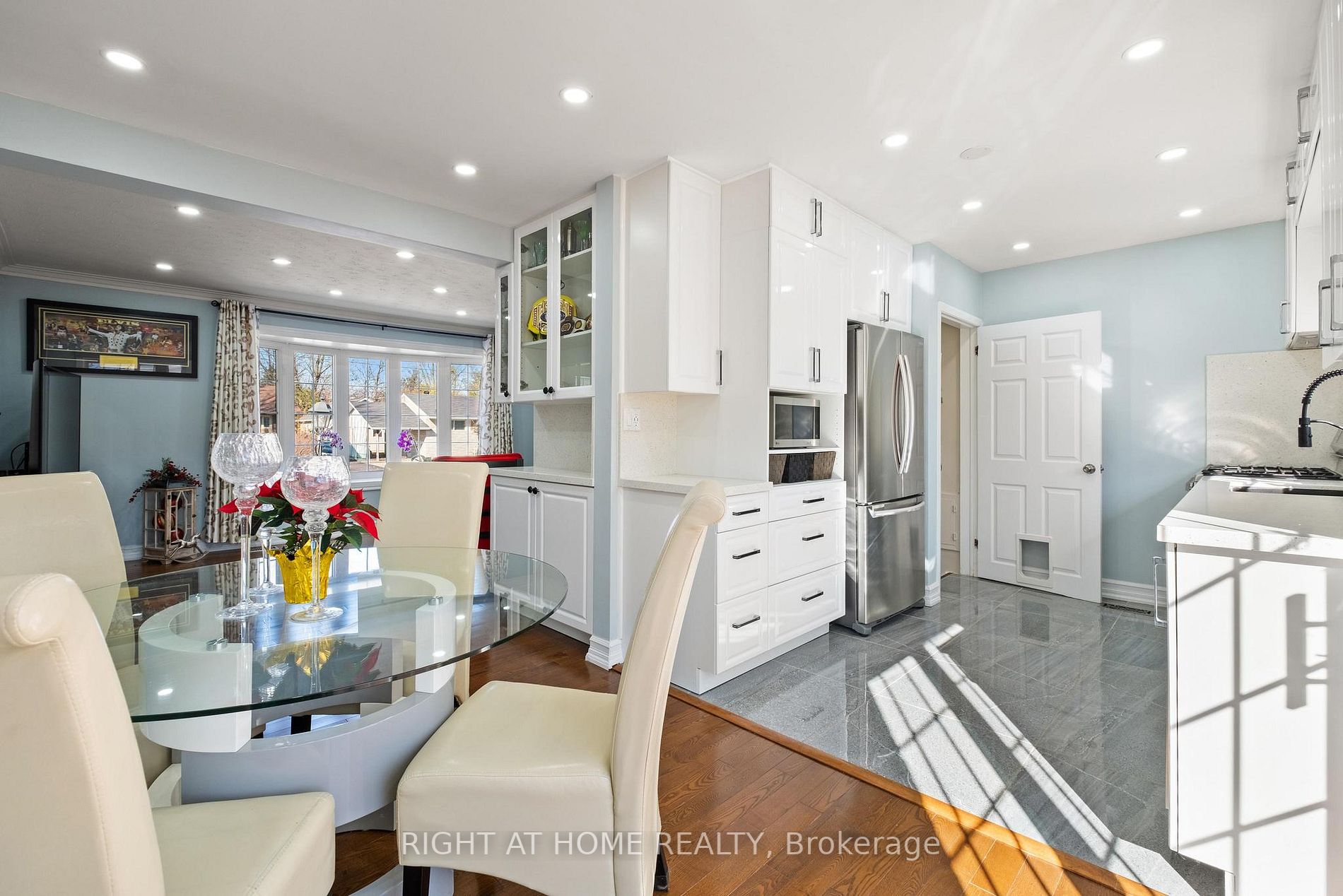 140 Meadowbrook Dr
