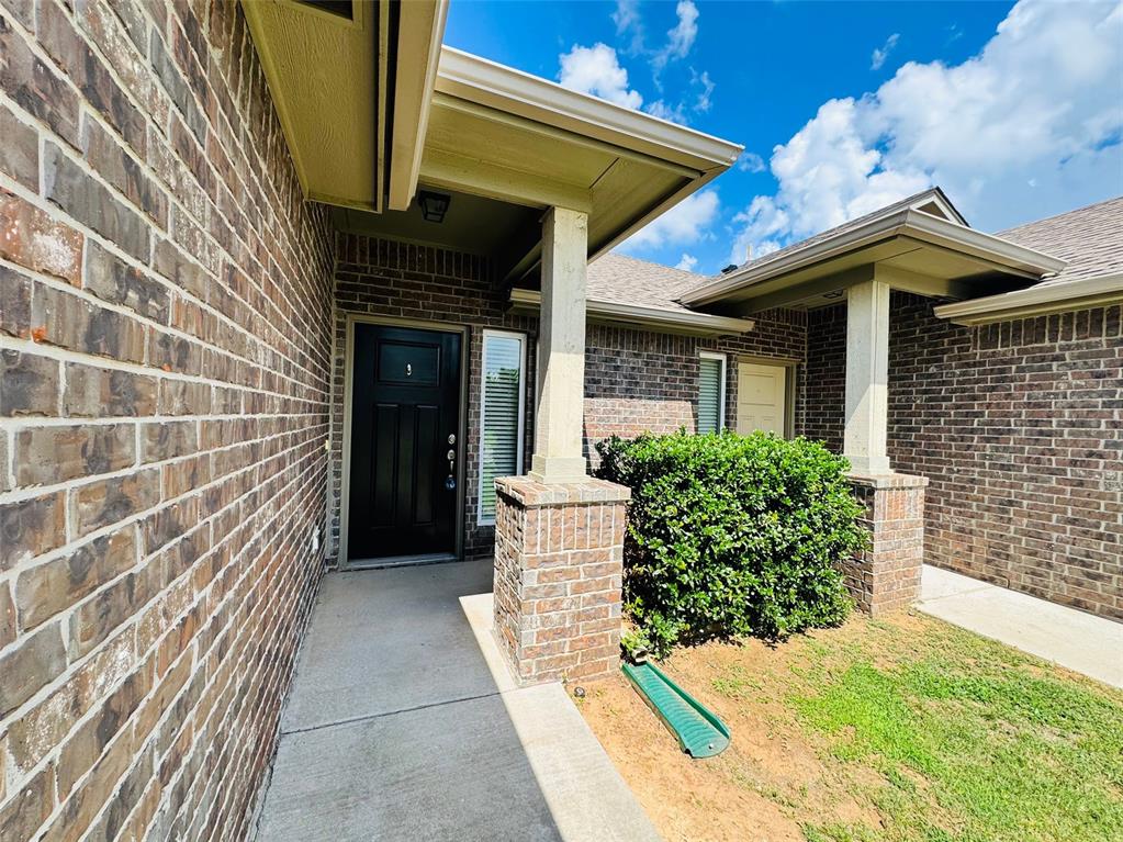 CALLING ALL INVESTORS... OPPORTUNITY AWAITS! Charming and updated duplex in highly sought-after Eagle Cliff addition in Norman! Each unit has 3 beds, 2 baths, with 2 car garage. Features tall ceilings, an open and airy feel, and a split layout with the primary suite tucked away for added privacy. Fresh updates include brand new paint, modern fixtures, granite counters, and a 2022 water heater for peace of mind. Large windows bring in tons of natural light, creating a bright and welcoming space throughout. You’ll love the abundant storage with spacious closets and plenty of cabinet space. HOA covers yard maintenance making for easy, low-maintenance living. Located in a fast-growing area close to OU, shopping, dining, and everyday conveniences—this one is move-in ready and a must see! Duplex includes 1101 and 1103 Merlin Drive.