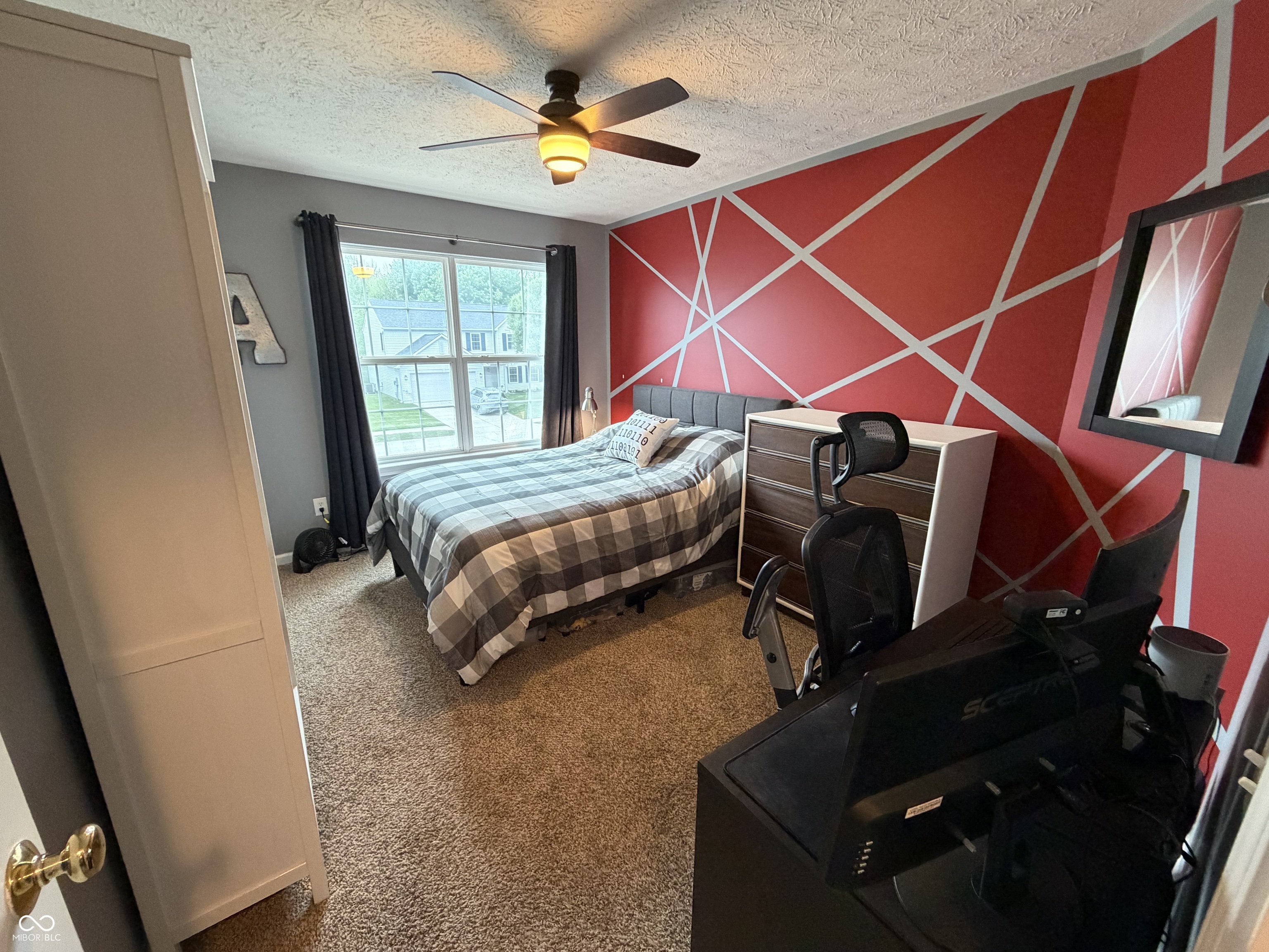 5752 Columbia Circle S