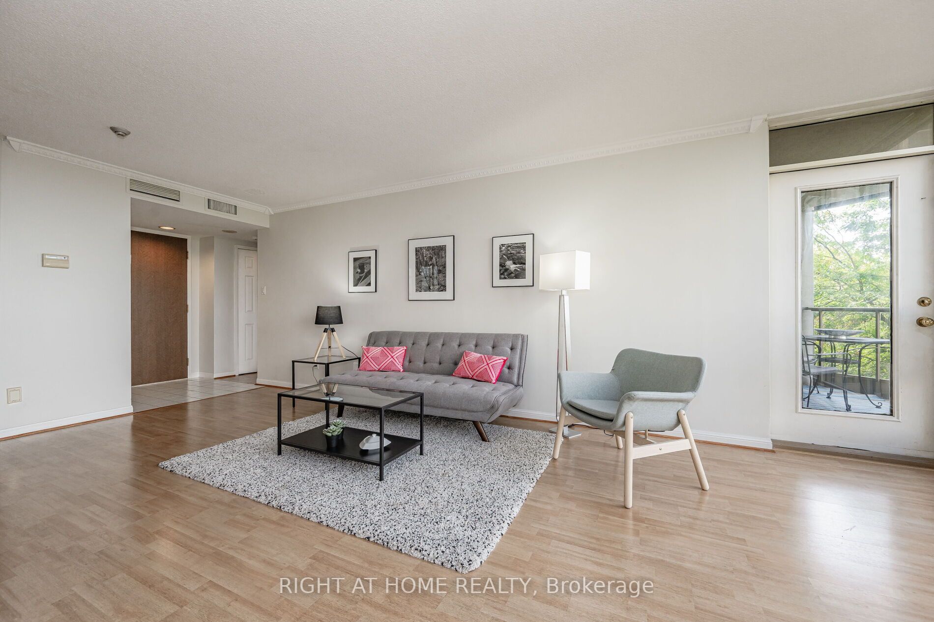 45 Kingsbridge Garden Circ 503